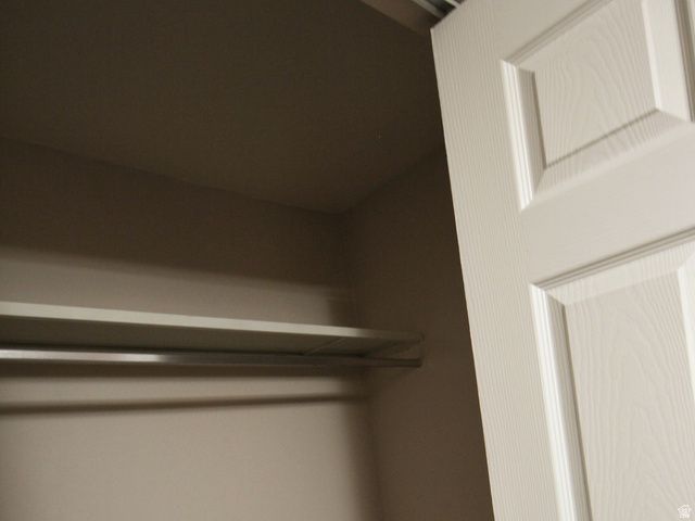 1242 E EARL WAY, Sandy, UT 84094