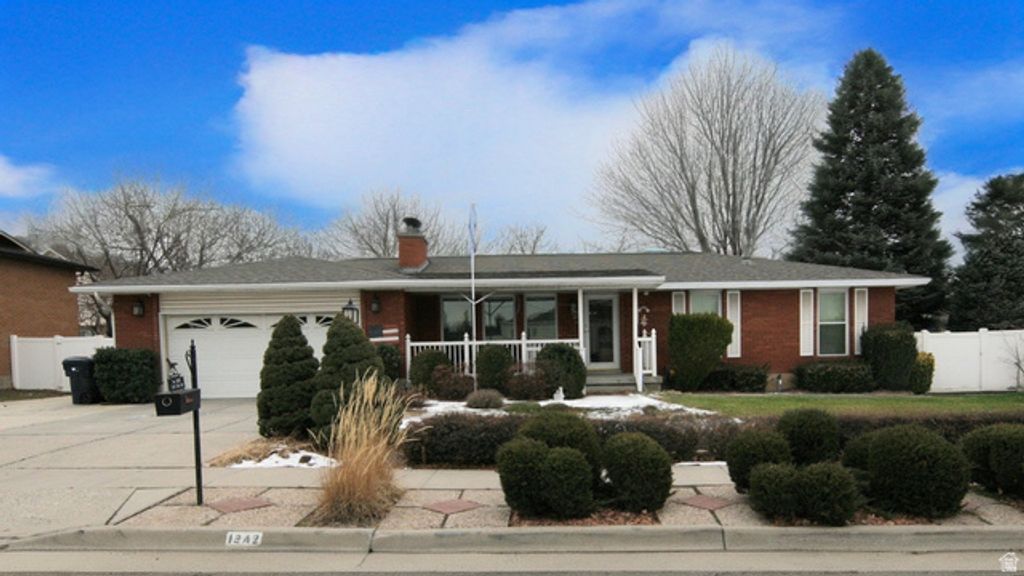 1242 E EARL WAY, Sandy, UT 84094