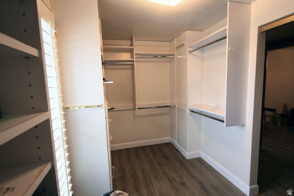 Image 11 of property listing at 1242 E EARL WAY, Sandy, UT 84094