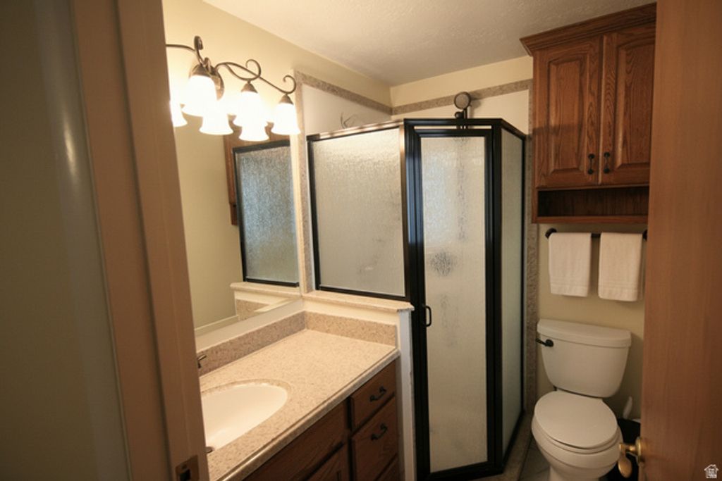 Image 12 of property listing at 1242 E EARL WAY, Sandy, UT 84094