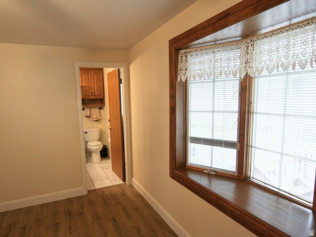 Image 13 of property listing at 1242 E EARL WAY, Sandy, UT 84094