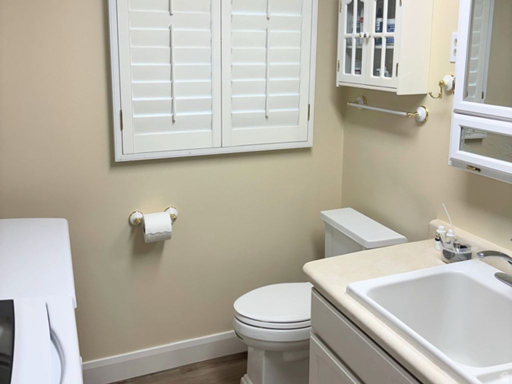 Image 16 of property listing at 1242 E EARL WAY, Sandy, UT 84094