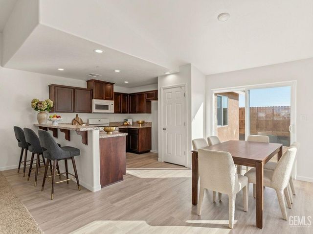 926 Aggies Avenue, Delano, CA 93215