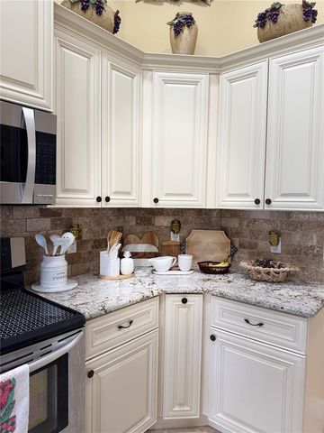 701 WHITE IVEY COURT, Apopka, FL 32712