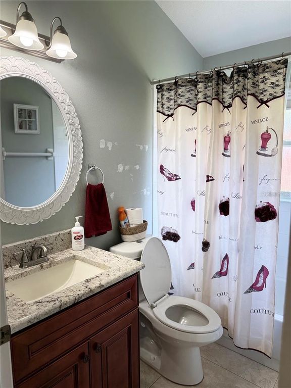 Image 35 of property listing at 701 WHITE IVEY COURT, Apopka, FL 32712