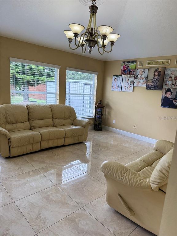 Image 41 of property listing at 701 WHITE IVEY COURT, Apopka, FL 32712