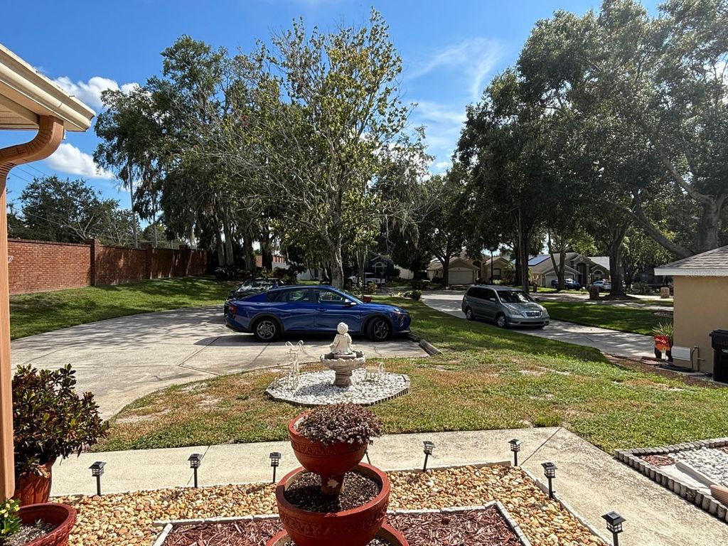 Image 45 of property listing at 701 WHITE IVEY COURT, Apopka, FL 32712