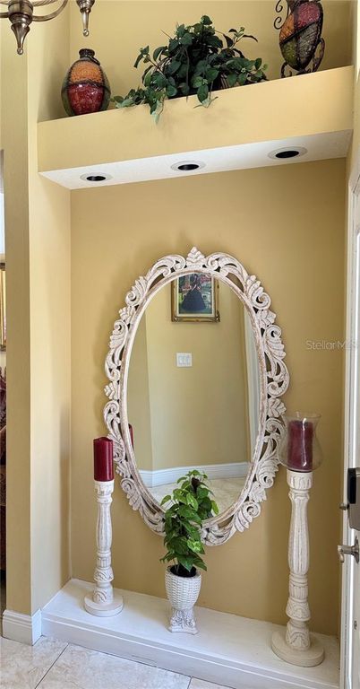 Image 7 of property listing at 701 WHITE IVEY COURT, Apopka, FL 32712