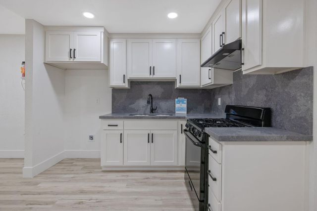 12423 407 Ave, Cutler, CA 93615