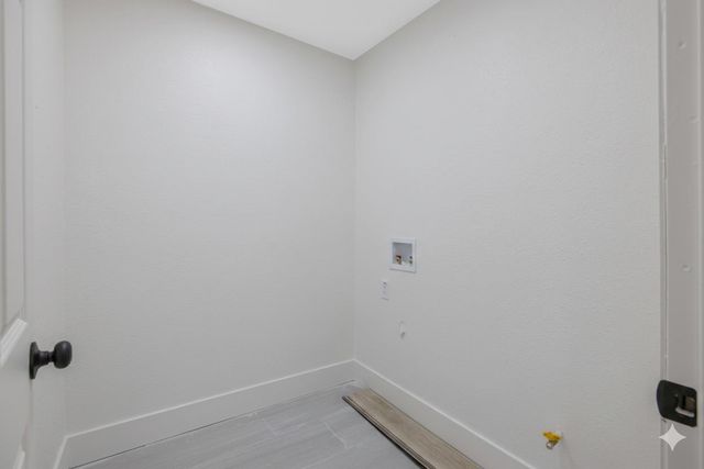 12423 407 Ave, Cutler, CA 93615