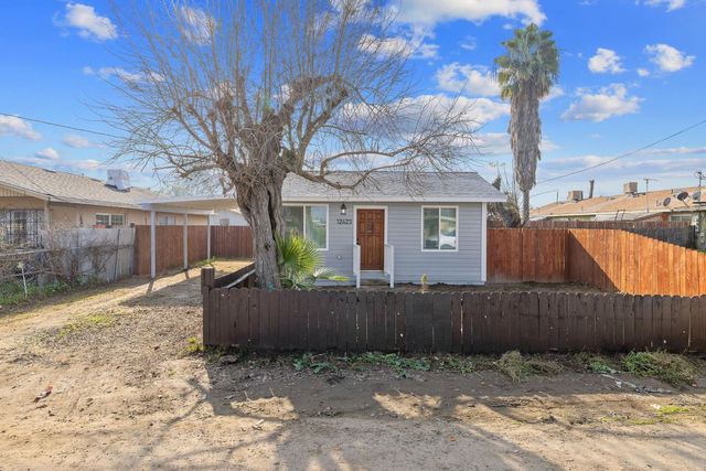 12423 407 Ave, Cutler, CA 93615