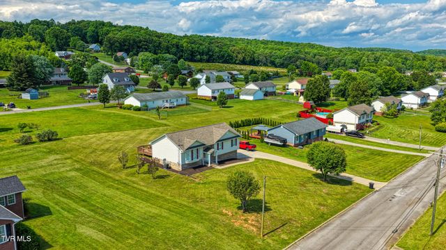 135 Lauren Drive, Rogersville, TN 37857