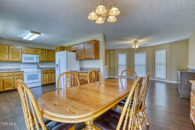 135 Lauren Drive, Rogersville, TN 37857