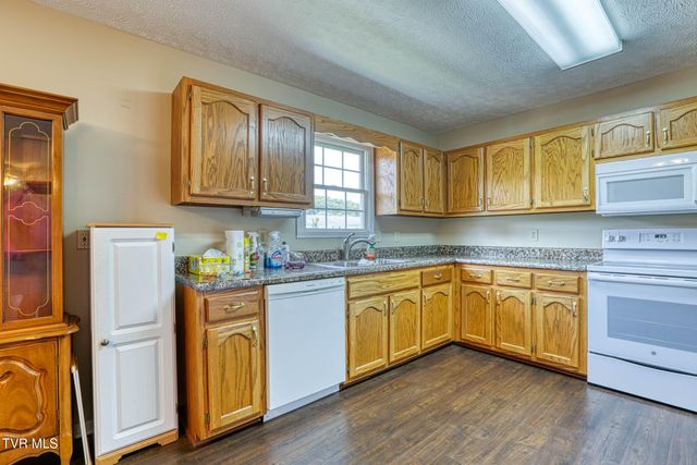 135 Lauren Drive, Rogersville, TN 37857