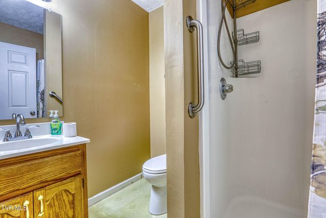 135 Lauren Drive, Rogersville, TN 37857