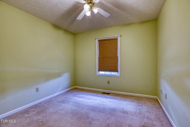 135 Lauren Drive, Rogersville, TN 37857