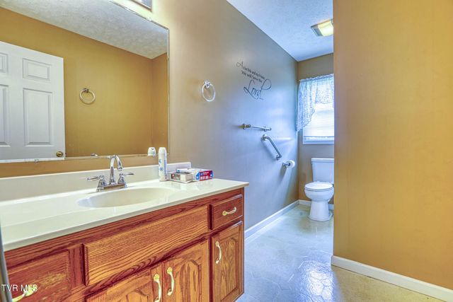 135 Lauren Drive, Rogersville, TN 37857