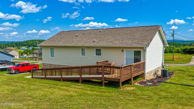 135 Lauren Drive, Rogersville, TN 37857