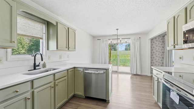 360 Hillside Avenue, Roanoke, IN 46783