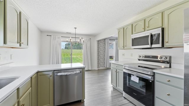 360 Hillside Avenue, Roanoke, IN 46783