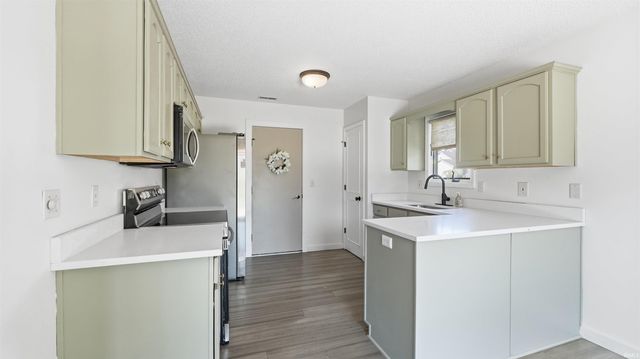 360 Hillside Avenue, Roanoke, IN 46783