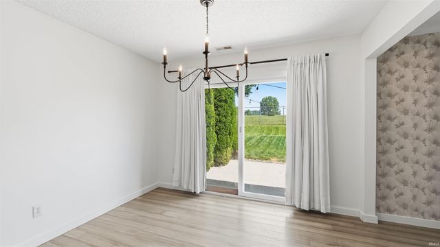 360 Hillside Avenue, Roanoke, IN 46783