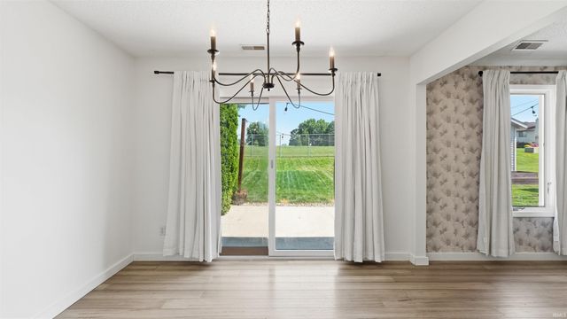 360 Hillside Avenue, Roanoke, IN 46783