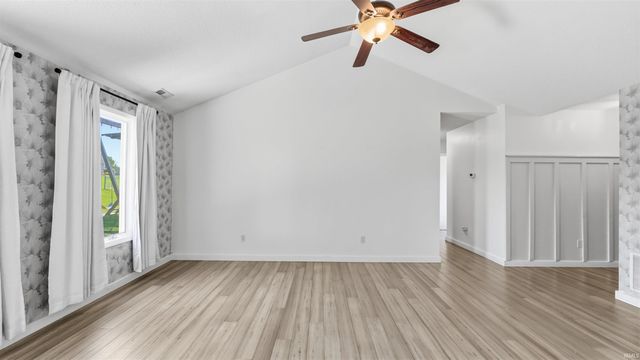 360 Hillside Avenue, Roanoke, IN 46783