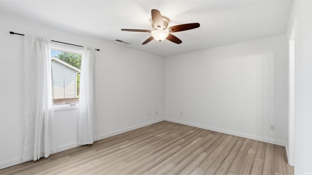 360 Hillside Avenue, Roanoke, IN 46783