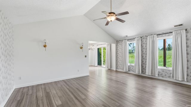 360 Hillside Avenue, Roanoke, IN 46783