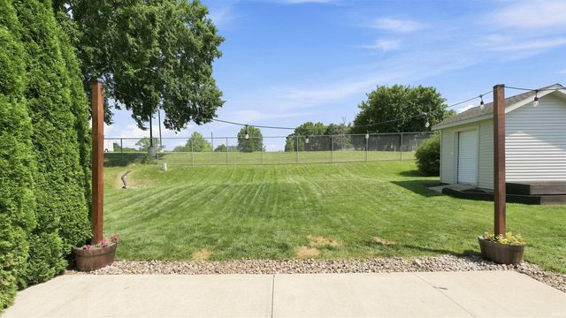 360 Hillside Avenue, Roanoke, IN 46783