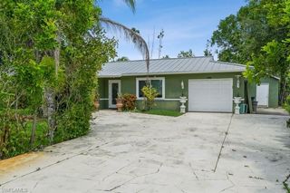 8091 San Carlos BLVD, Fort Myers, FL 33967