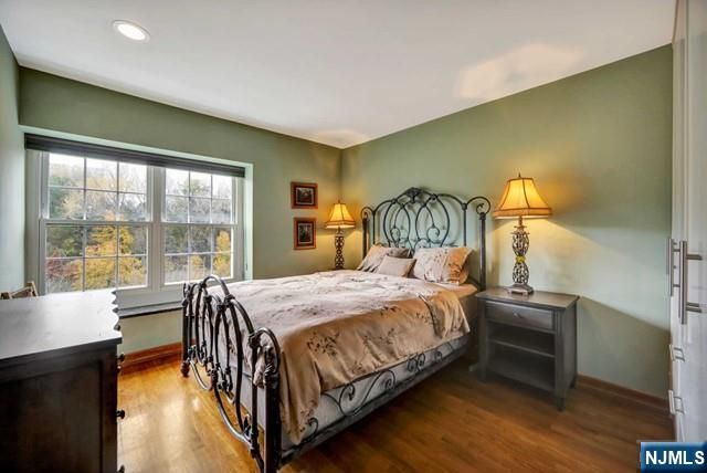 549 Windsor Drive 549, Palisades Park, NJ 07650