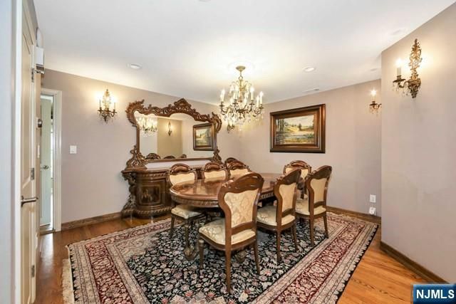 549 Windsor Drive 549, Palisades Park, NJ 07650