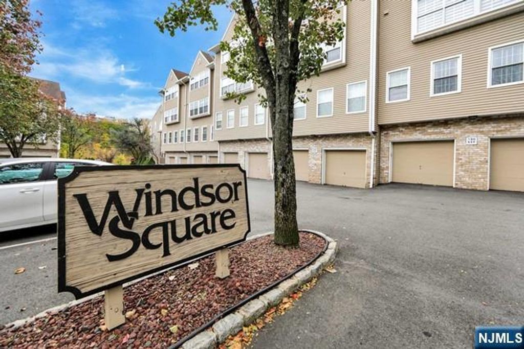 549 Windsor Drive 549, Palisades Park, NJ 07650