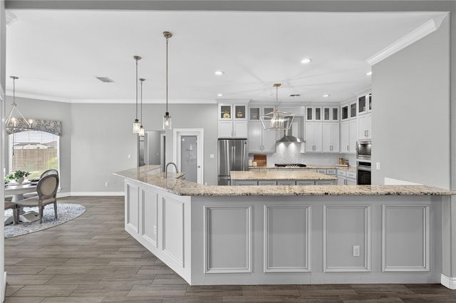 726 Papa Mori Dr, Corpus Christi, TX 78414