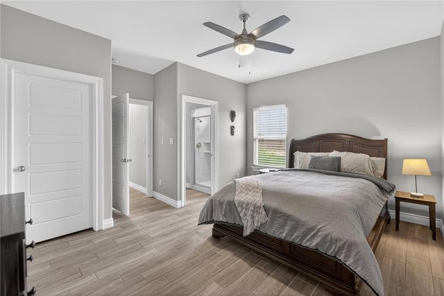 726 Papa Mori Dr, Corpus Christi, TX 78414