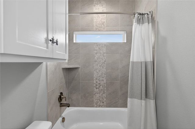 726 Papa Mori Dr, Corpus Christi, TX 78414