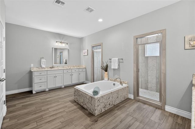 726 Papa Mori Dr, Corpus Christi, TX 78414