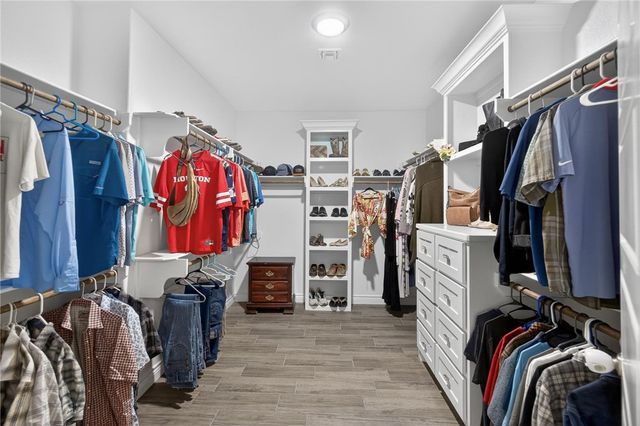 726 Papa Mori Dr, Corpus Christi, TX 78414