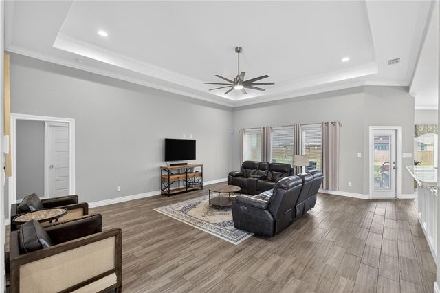 726 Papa Mori Dr, Corpus Christi, TX 78414