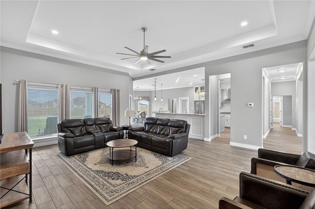 726 Papa Mori Dr, Corpus Christi, TX 78414