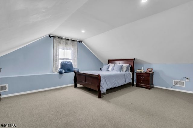 320 Pine St, Roselle Boro, NJ 07203