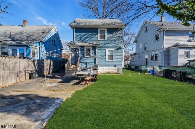 320 Pine St, Roselle Boro, NJ 07203