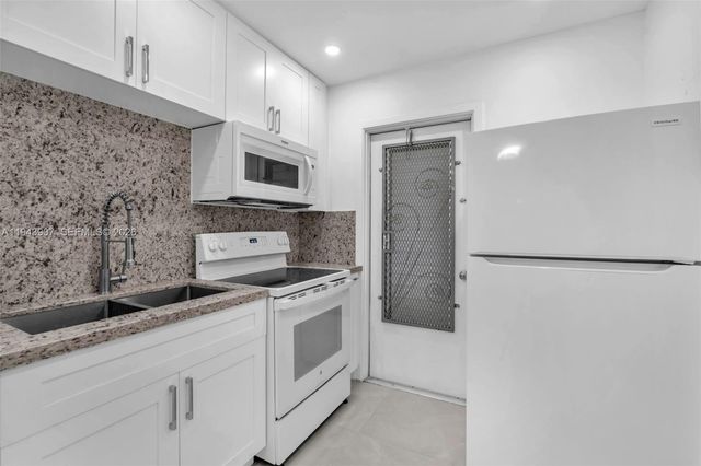 1201 Hillcrest Ct 102 102, Hollywood, FL 33021