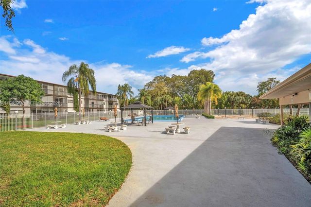 1201 Hillcrest Ct 102 102, Hollywood, FL 33021