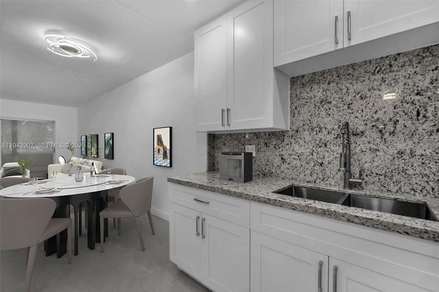 1201 Hillcrest Ct 102 102, Hollywood, FL 33021