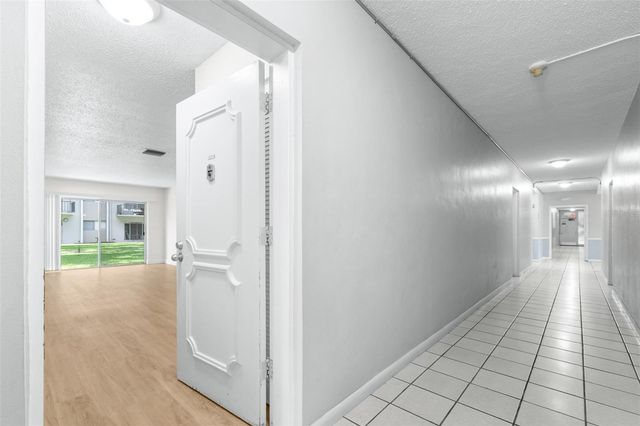 4606 W GRAY STREET 107, Tampa, FL 33609