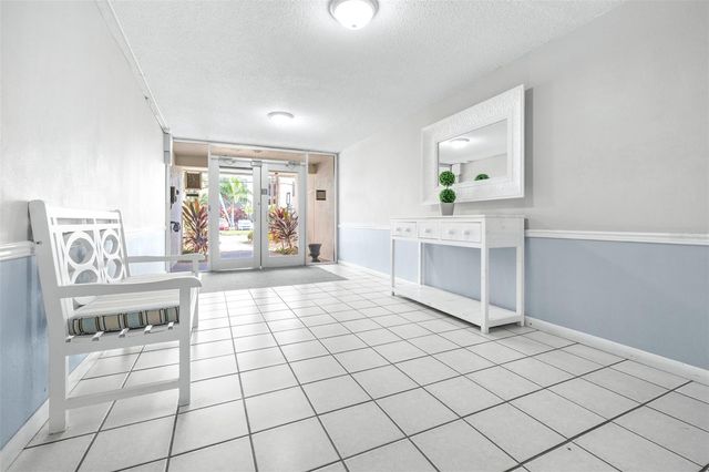 4606 W GRAY STREET 107, Tampa, FL 33609