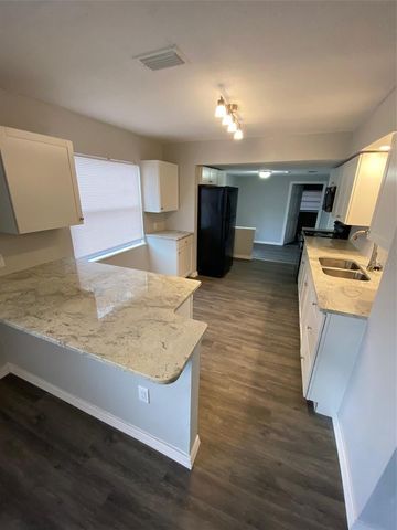 2525 IMLAY COURT S, St Petersburg, FL 33705